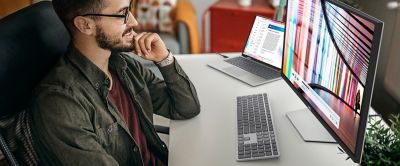 התאימו את התצוגות שלכם עם מעמד מתכוונן לגובה ומסך שמסתובב, מתהפך ומסתובב כך שתיראו במיטבכם ותרגישו במיטבכם במהלך סשנים של עבודה או צפייה בסרטים.